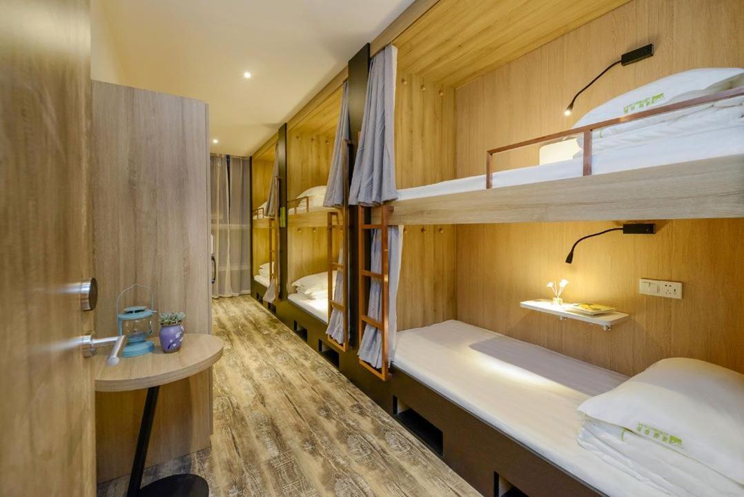 Heye International Youth Hostel Чунцин Экстерьер фото
